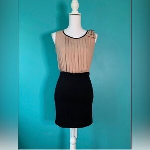 Forever 21 Dress  Women’s  Small Girl Boss  Pleats Bow  Black Biege